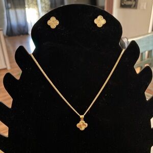 Elegant Gold Clover Necklace and Earring Set